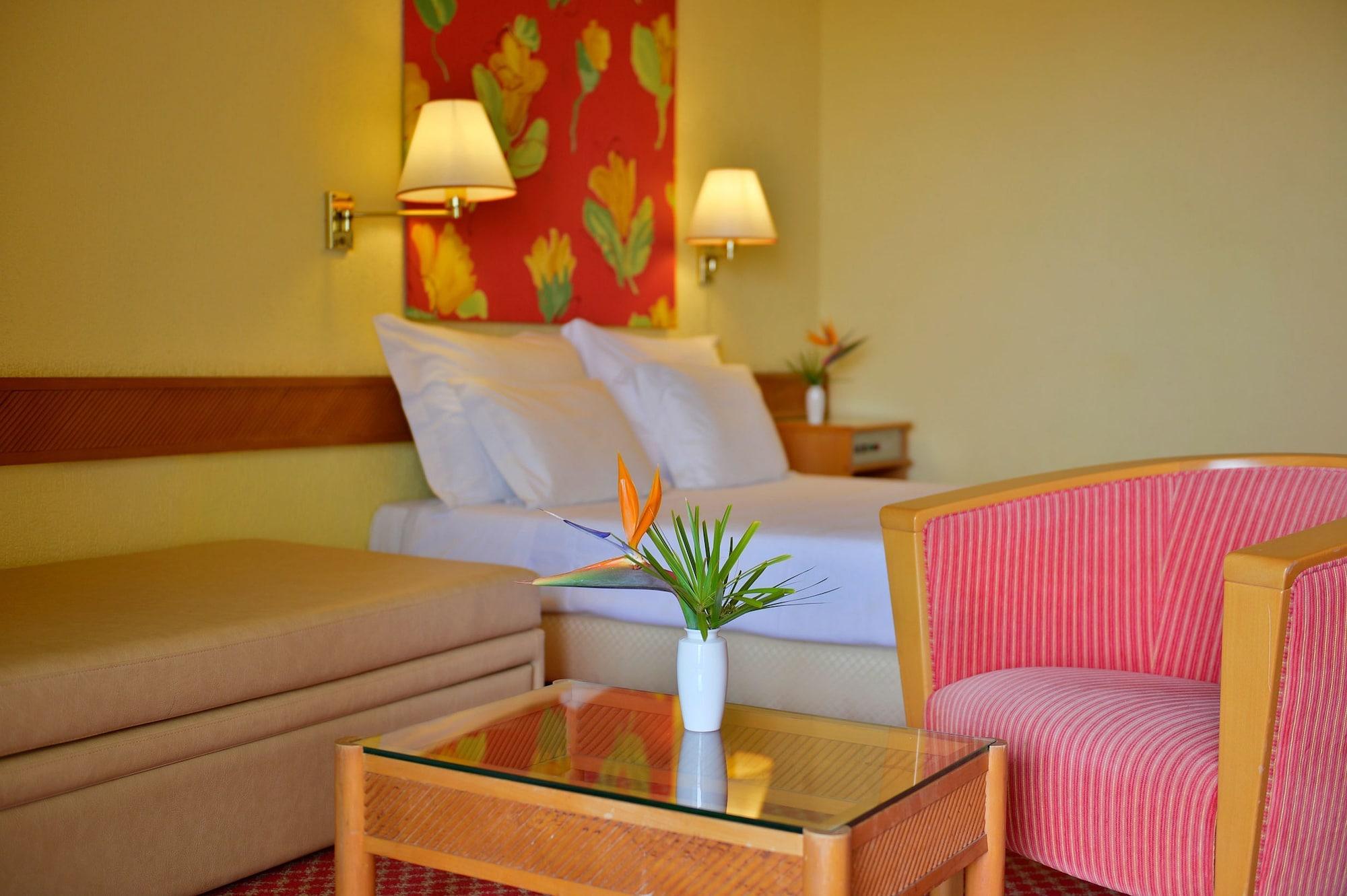 Pestana Blue Alvor Beach Екстер'єр фото A room at the hotel