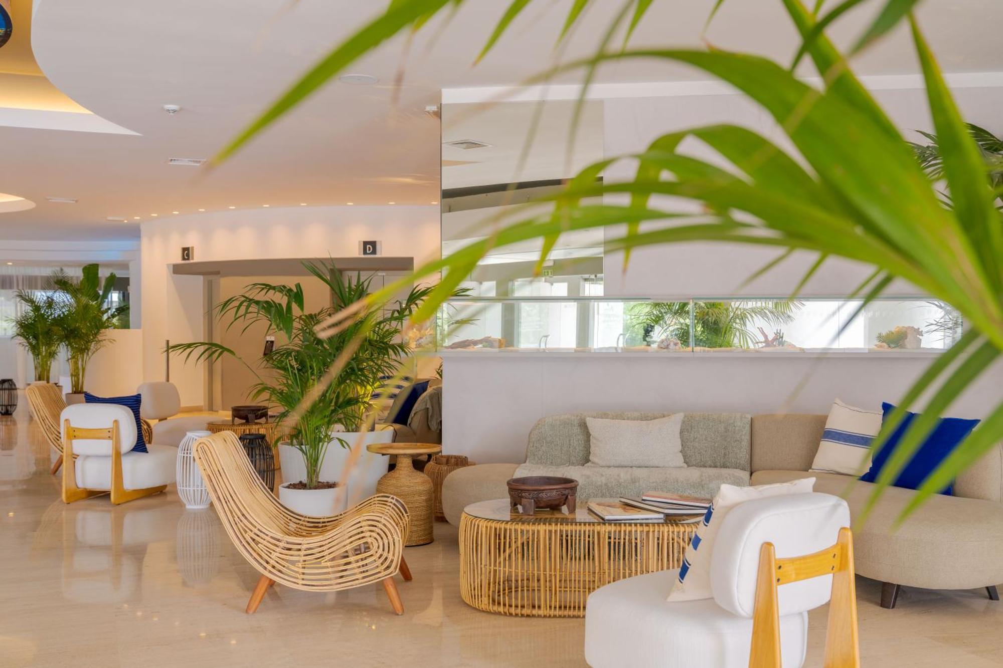 Pestana Blue Alvor Beach Екстер'єр фото Lobby